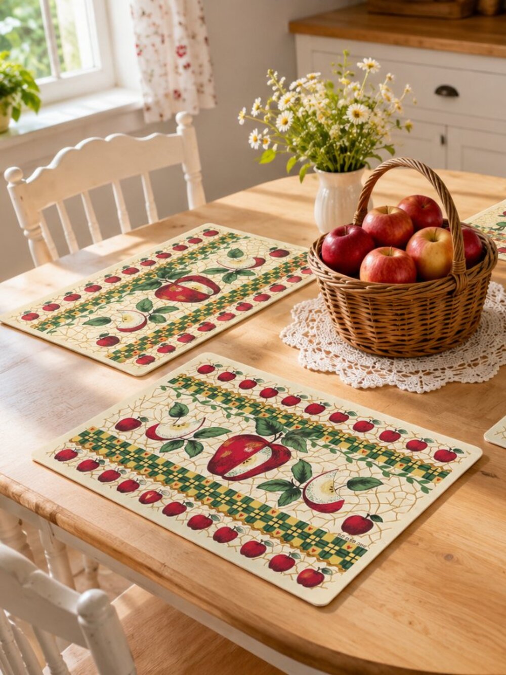 Vintage 2000 Apple Vinyl Placemats Set of 4 Country Farmhouse 18" x 11.5"